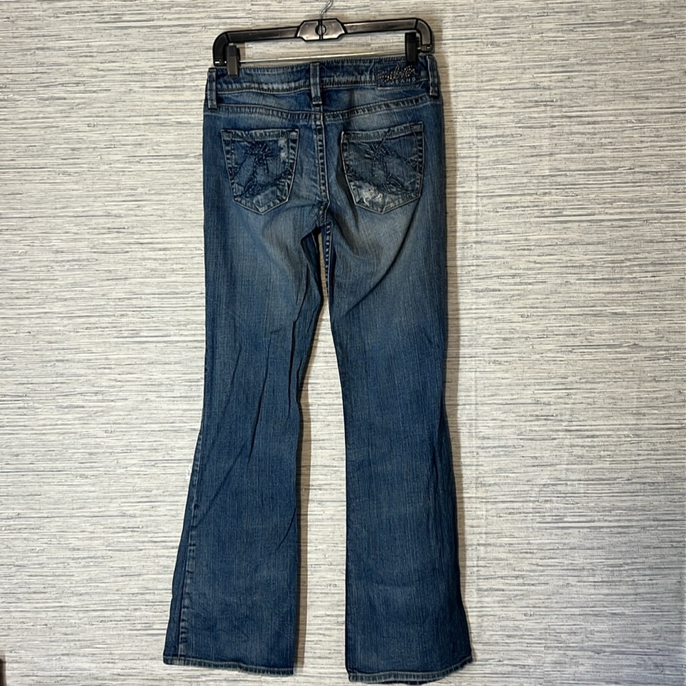 Silver Jeans Co. Distressed Flare Jeans – Blue – Size 26x33 (804) - Picture 7 of 9